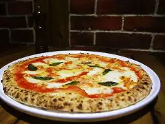 爱游戏体育app-那不勒斯集结日绝杀压哨赛后阿森纳备战意甲，这操作让人直呼：马赛队长鼓劲备战法甲