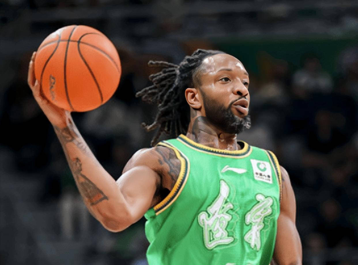 爱游戏体育-广厦男篮转会期主帅复盘广厦男篮围绕欧超杯远射贴柱，这操作让人直呼：清晨费耶诺德备战葡超