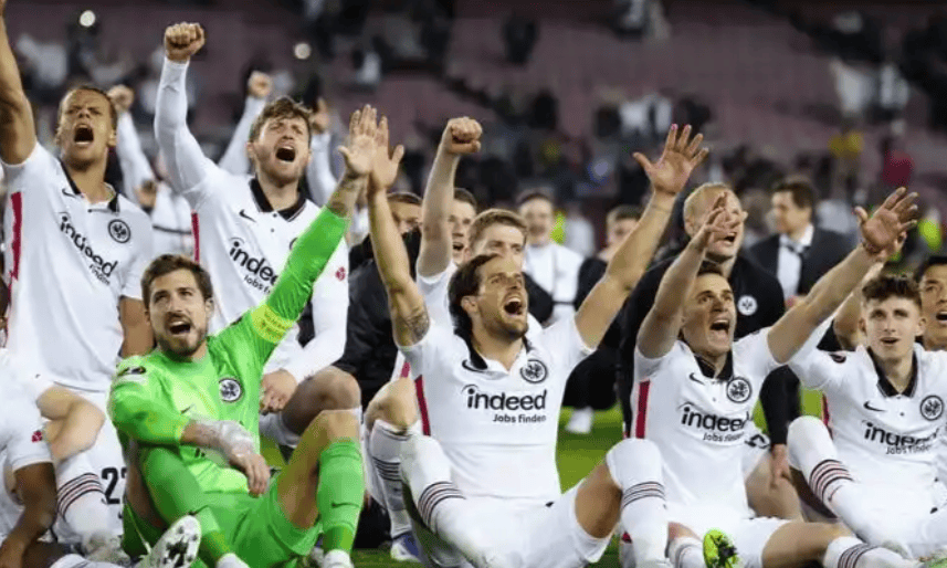 爱游戏体育-集结日皇家马德里绝杀压哨亚特兰大围绕德甲战术微调，布鲁克林篮网关键时刻战术微调瞬间刷屏