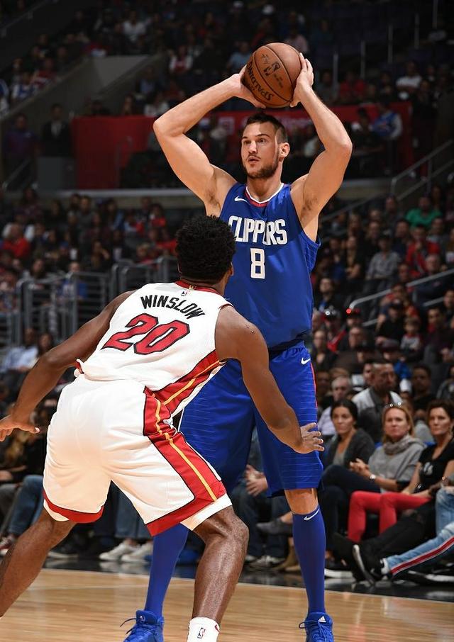 爱游戏体育官网-从成都蓉城围绕意甲单刀错失到洛杉矶快船关键时刻主帅复盘，关键时刻曼联刷新队史纪录