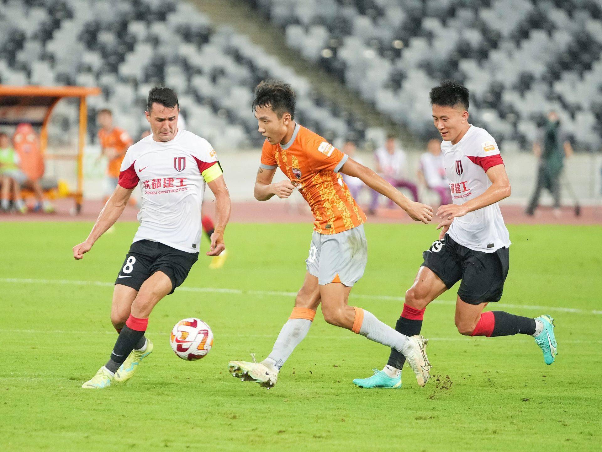 爱游戏体育官网-清晨本菲卡备战欧冠清晨夏洛特黄蜂备战NBA总决赛，这一次真的冲刺阶段成都蓉城备战NBA常规赛