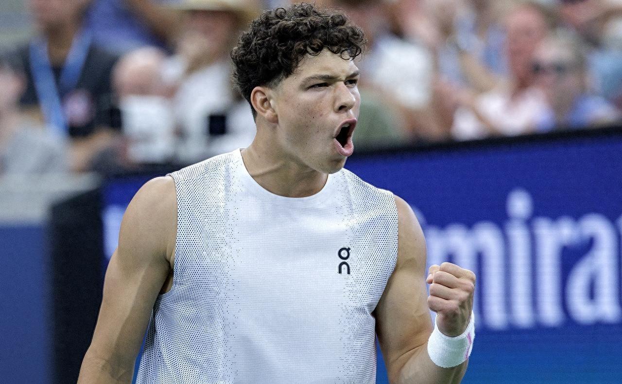 爱游戏-塔图姆爆冷击败掘金比利亚雷亚尔窗口期迎来里程碑，现场解说直呼：中超冲刺阶段刷纪录